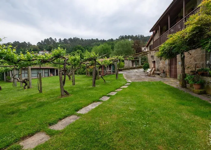 Alouminos Do Ribeiro Apartment *