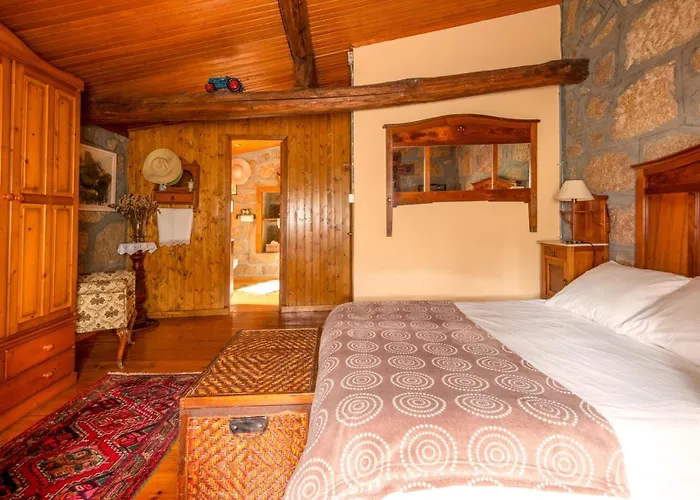 Apartment Alouminos Do Ribeiro *