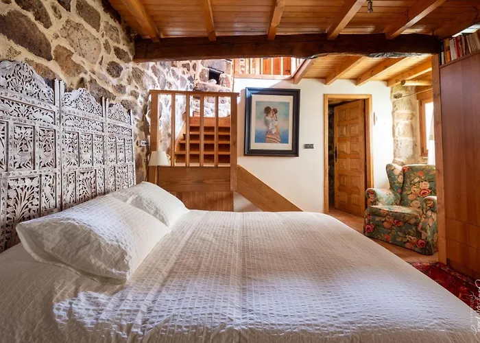 Apartment Alouminos Do Ribeiro